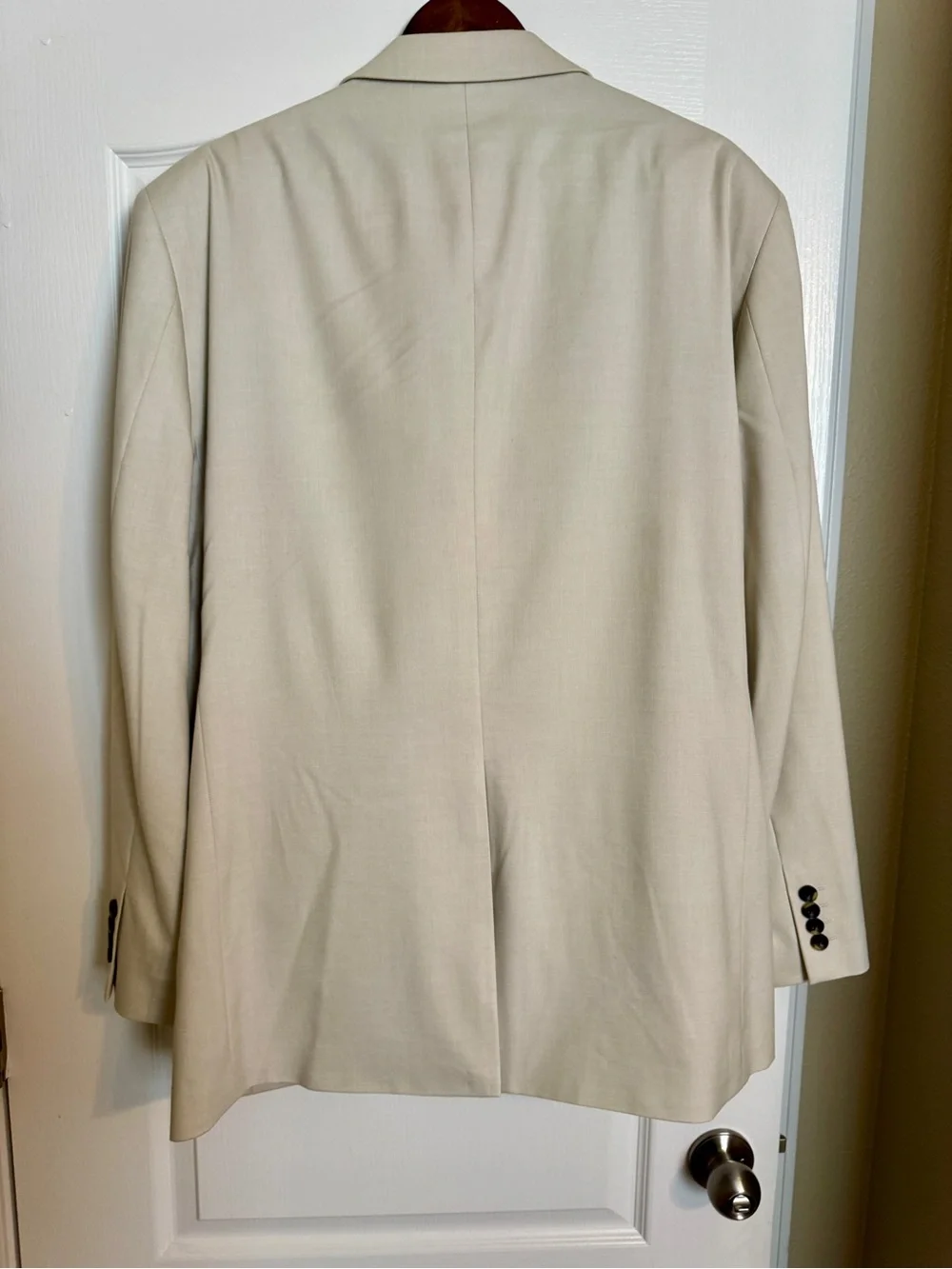 Classic Men's Cream Suit - Tailored Two-Button Jacket 52L With Slacks 42x30